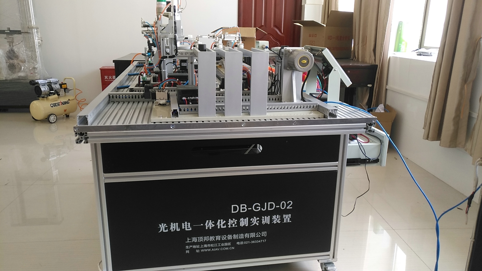 光機(jī)電一體化控制實訓(xùn)設(shè)備